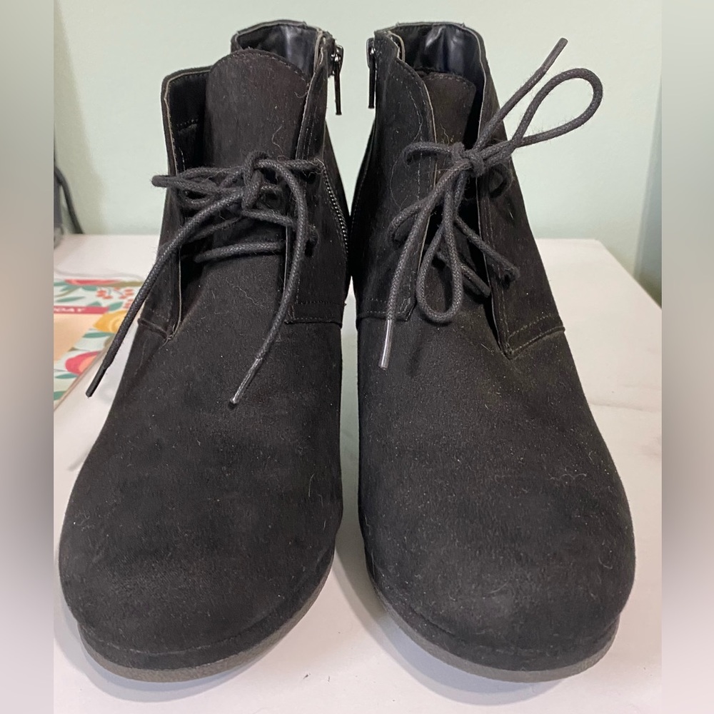 Universal Threads Wedge Boot - Picture 2 of 4